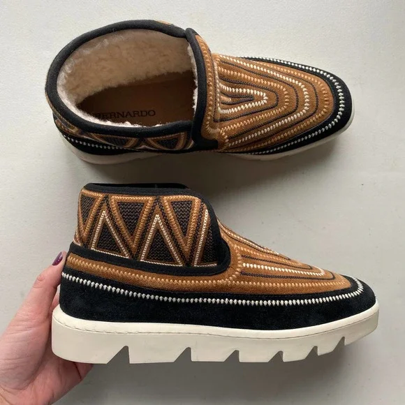 NEW Bernardo Drea Embroidered Bootie Black Brown Tobacco Suede Women's Size 7.5 - Picture 2 of 13